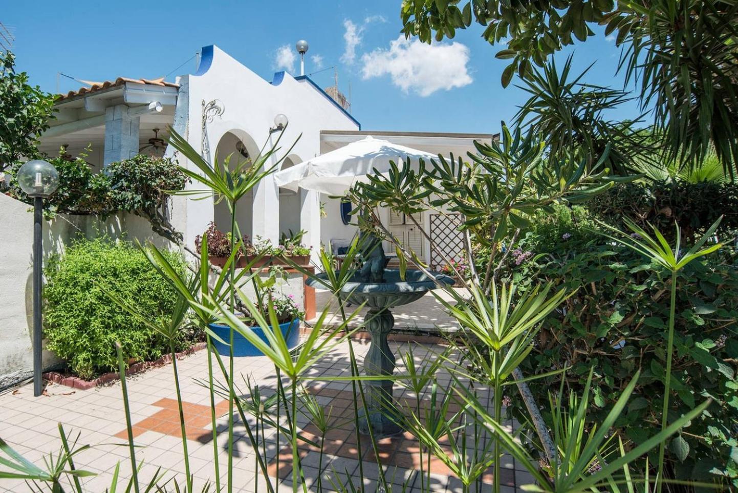 Romantic House Terrazza Vista Mare Santa Maria Del Focallo Exterior photo